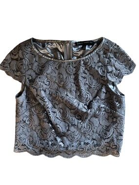 White House Black Market Gray Lace Cap Sleeve Blouse